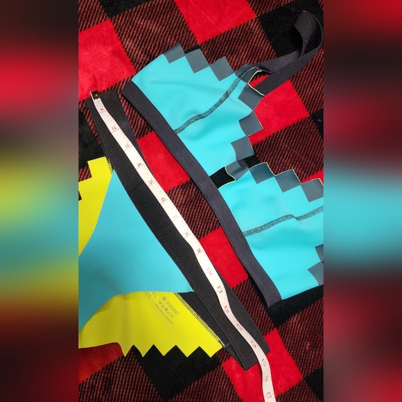 Pixel Bikini - Picture 6 of 8